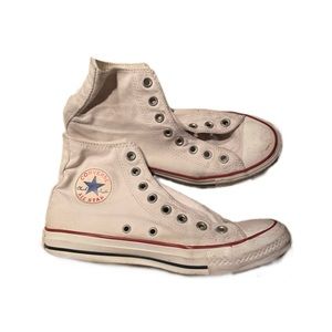 Worn white converse no laces